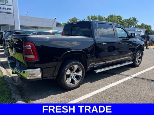 Diamond Black Crystal Pearlcoat 2021 RAM 1500 Laramie