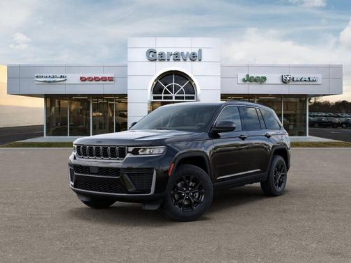 2026 Jeep Grand Cherokee Laredo