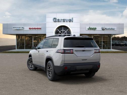 Silver Zynith Clearcoat 2026 Jeep Cherokee LAREDO/LIMITED