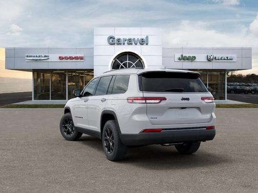 Bright White Clearcoat 2026 Jeep Grand Cherokee L Laredo