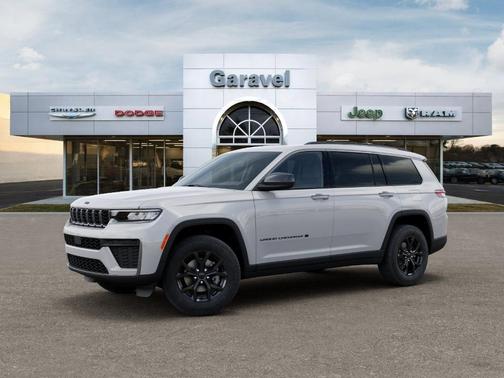 Bright White Clearcoat 2026 Jeep Grand Cherokee L Laredo