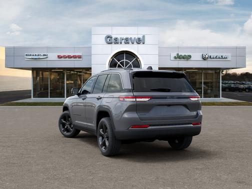 Sting-Gray Clearcoat 2027 Jeep Grand Cherokee Limited 4x2