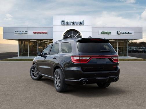 DB Black Crystal Clearcoat 2026 Dodge Durango GT Plus HEMI V8