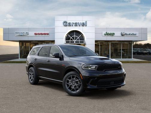 DB Black Crystal Clearcoat 2026 Dodge Durango GT Plus HEMI V8