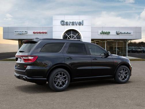 DB Black Crystal Clearcoat 2026 Dodge Durango GT Plus HEMI V8