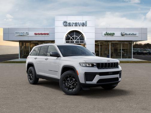 Bright White Clearcoat 2026 Jeep Grand Cherokee Altitude 4x2