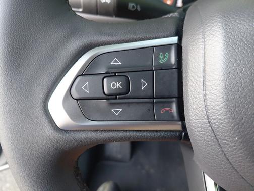 Silver Zynith Metallic Clearcoat 2026 Jeep Compass Limited