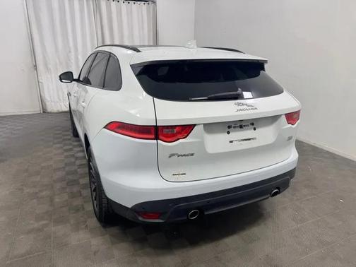 2017 Jaguar F-PACE 35t Prestige
