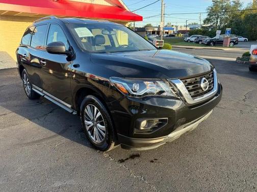 2018 Nissan Pathfinder SV