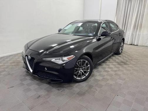 2017 Alfa Romeo Giulia Base