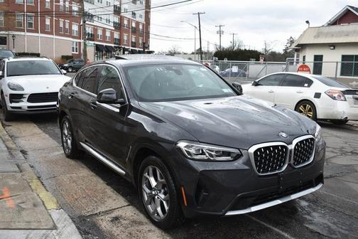 2025 BMW X4 xDrive30i