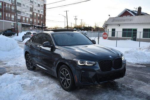 2025 BMW X4 xDrive30i
