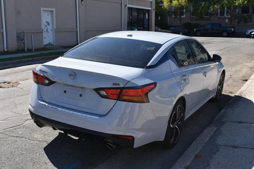 2023 Nissan Altima SR FWD