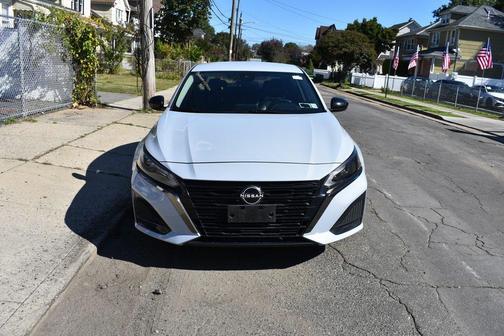 2023 Nissan Altima SR FWD
