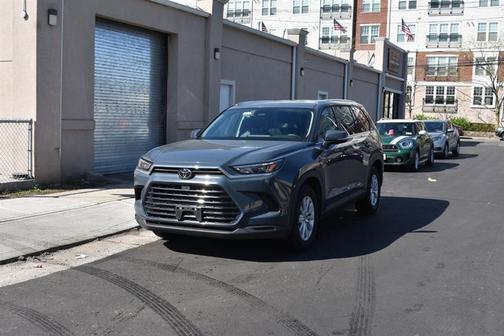 Cloud 2025 Toyota Grand Highlander XLE