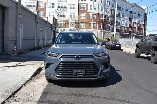 Cloud 2025 Toyota Grand Highlander XLE