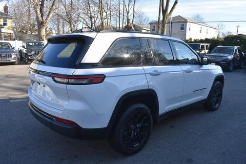 2024 Jeep Grand Cherokee Altitude