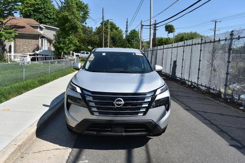 Brilliant Silver Metallic 2025 Nissan Rogue SV