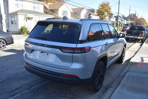 2024 Jeep Grand Cherokee Altitude