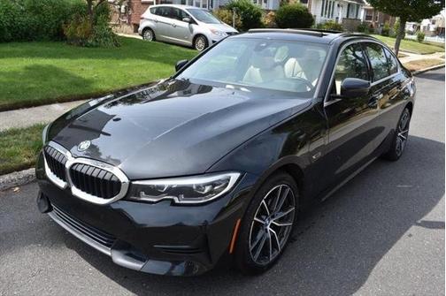 2022 BMW 330e Base