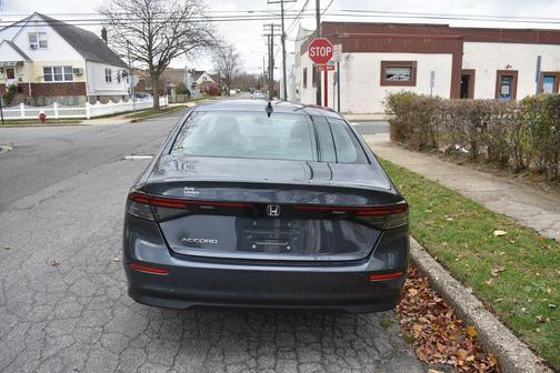 2023 Honda Accord LX 1.5T