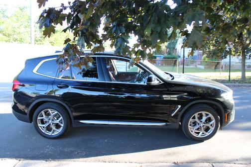 Black Sapphire Metallic 2023 BMW X3 xDrive30i