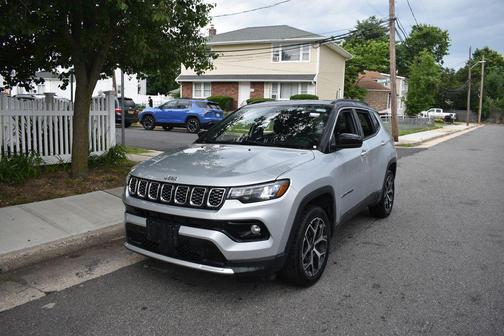 Silver Zynith Metallic Clearcoat 2025 Jeep Compass Limited