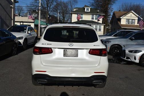 2022 Mercedes-Benz GLC 300 4MATIC
