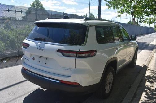 2022 Jeep Grand Cherokee L Laredo