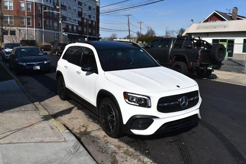 Polar White 2022 Mercedes-Benz GLB 250 4MATIC