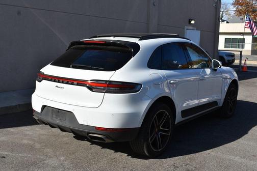 2021 Porsche Macan Base