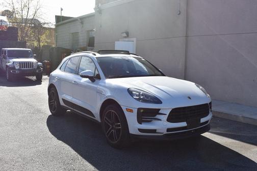 2021 Porsche Macan Base