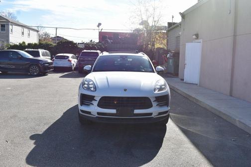 2021 Porsche Macan Base