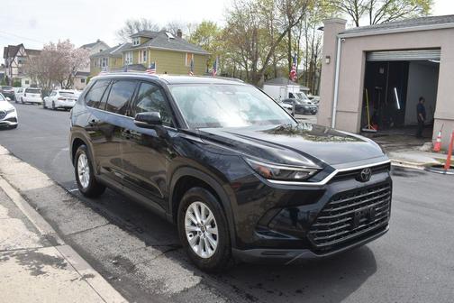 Midnight Black Metallic 2025 Toyota Grand Highlander XLE