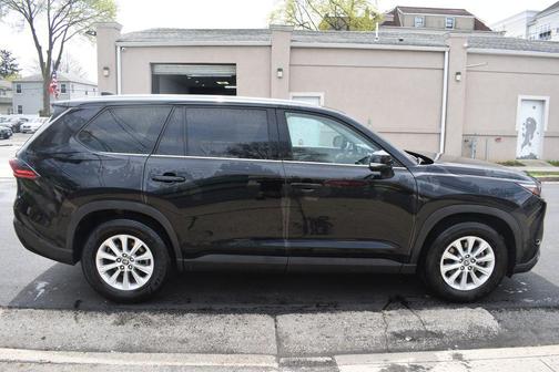 Midnight Black Metallic 2025 Toyota Grand Highlander XLE