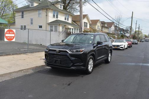 Midnight Black Metallic 2025 Toyota Grand Highlander XLE
