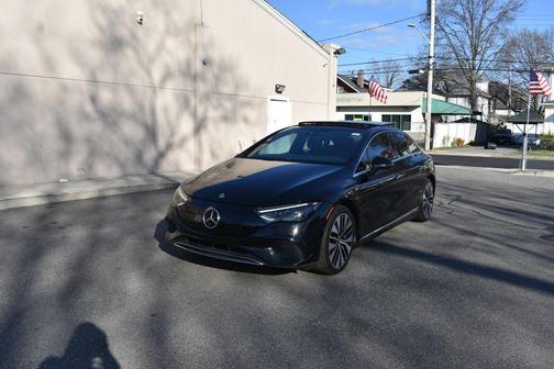 Obsidian Black Metallic 2023 Mercedes-Benz EQE 350+ Base