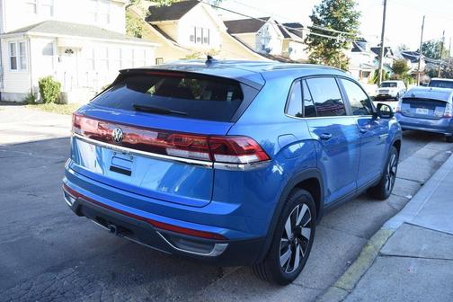 2024 Volkswagen Atlas Cross Sport 2.0T SE w/Technology