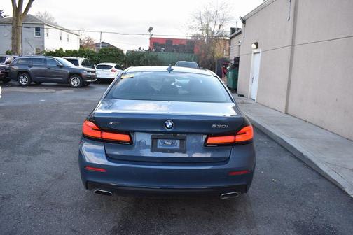 2023 BMW 530 i xDrive