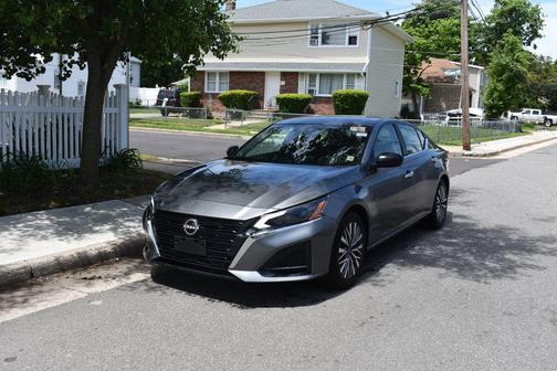 Gun Metallic 2025 Nissan Altima 2.5 SV