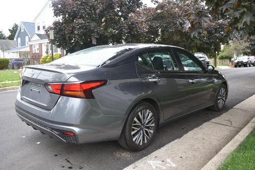 Gun Metallic 2025 Nissan Altima 2.5 SV