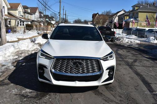2024 INFINITI QX55 LUXE