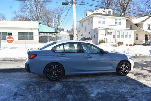 2023 BMW 330e xDrive