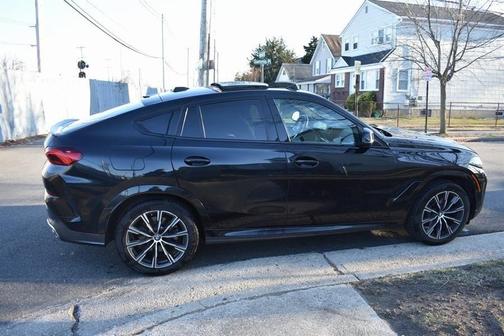 2025 BMW X6 xDrive40i