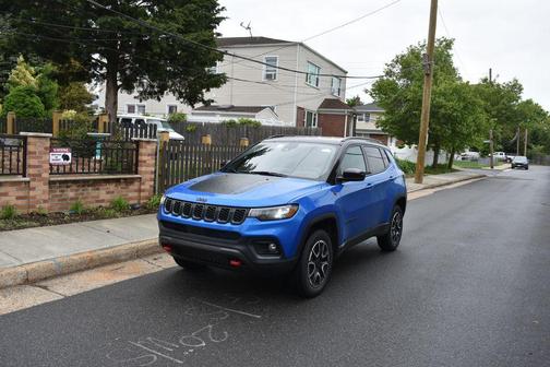 Hydro Blue Pearlcoat 2025 Jeep Compass Trailhawk