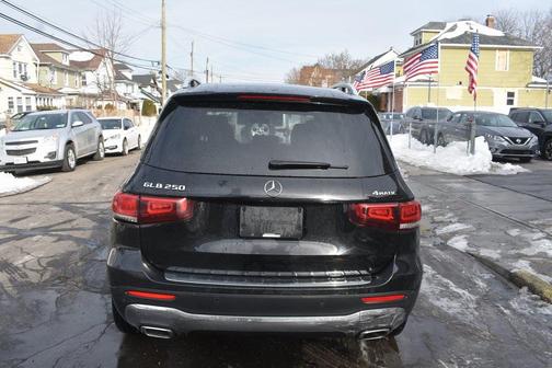 2023 Mercedes-Benz GLB 250 4MATIC