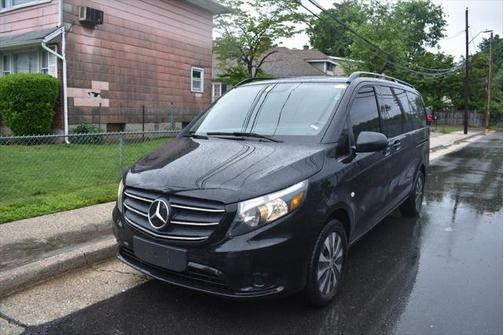 2023 Mercedes-Benz Metris Base