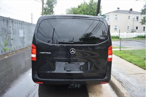 2023 Mercedes-Benz Metris Base