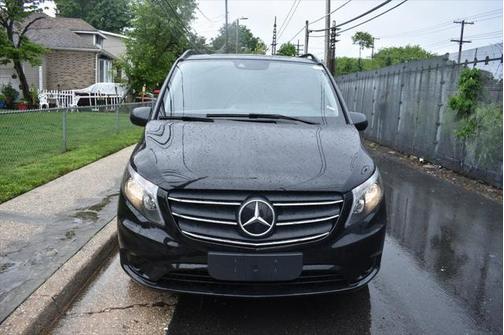 2023 Mercedes-Benz Metris Base
