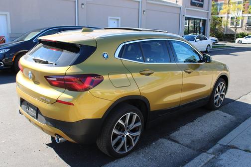 Galvanic Gold Metallic 2023 BMW X2 xDrive28i